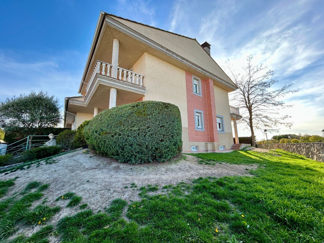 Casa de 5 dormitorios en Santa Marta de Tormes, Spain No. 27628