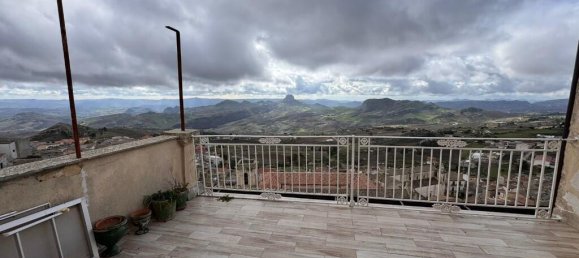 3 bedrooms House in Mussomeli, Italy No. 57936 26