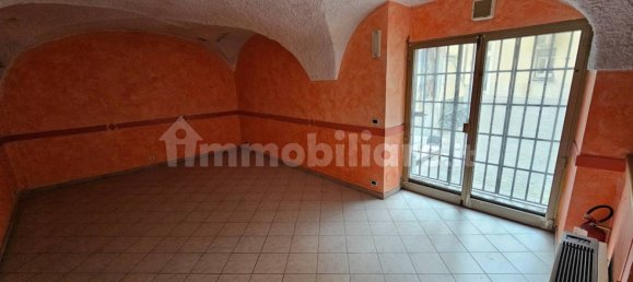 Коммерческая недвижимость с 5 комнатами в Вадо Лигуре, Италия № 129519 4