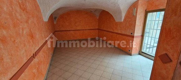 Коммерческая недвижимость с 5 комнатами в Вадо Лигуре, Италия № 129519 3