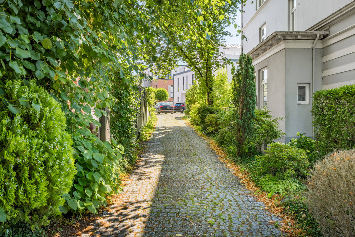 7 rooms Townhouse in Altona, Germany No. 311975