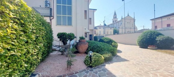 3 غرف نوم فيلا في Dosolo, Italy رقم 351565 2