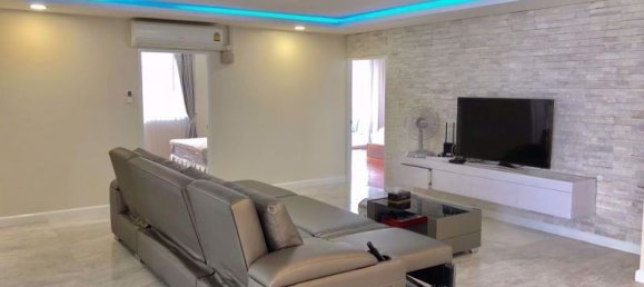 3 bedrooms Condo in Watthana, Thailand No. 4676 2