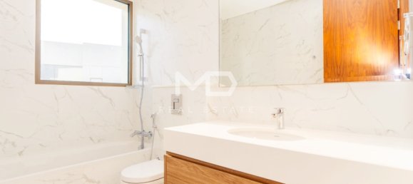 4 bedrooms Villa in Abu Dhabi, UAE No. 47602 36