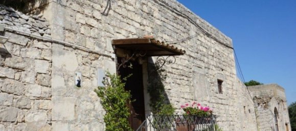 Дом с 6 спальнями в Модика, Италия № 360789 15