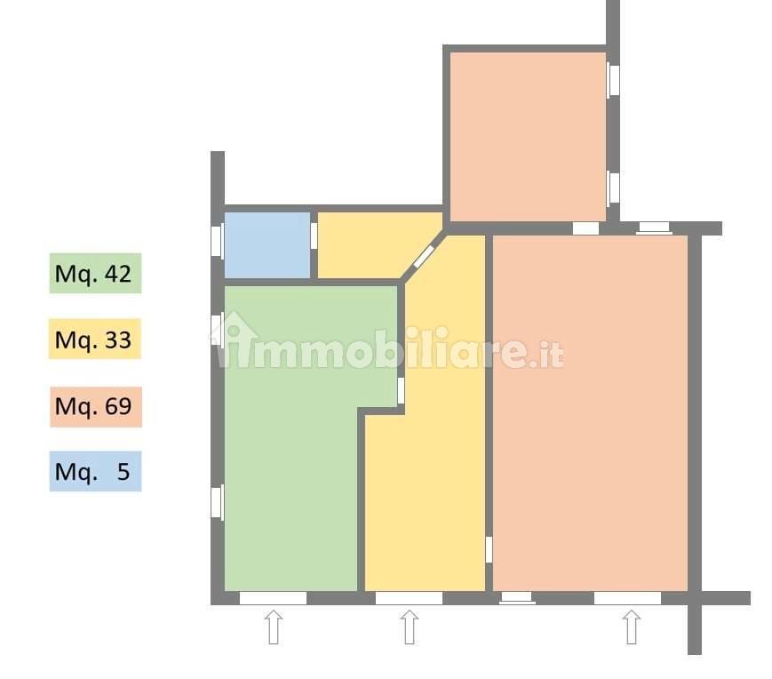 5 rooms Commercial property in Modena, Italy No. 336004