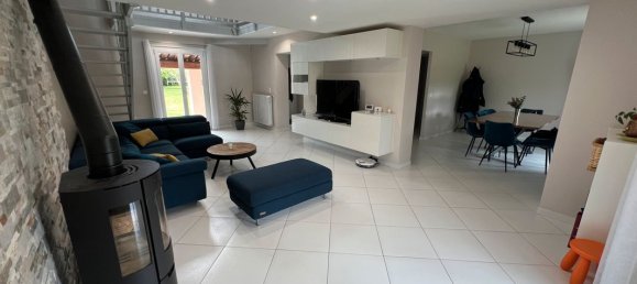 4 bedrooms Villa in Trets, France No. 319899 7