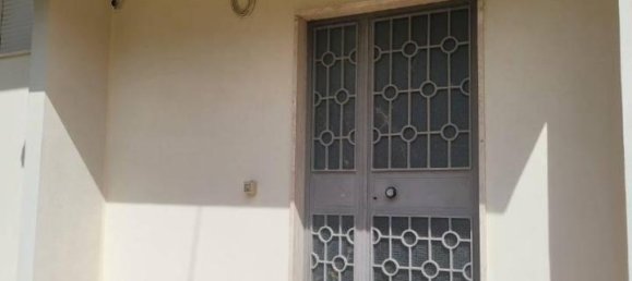 3 rooms Apartment in Strongoli, Italy No. 19308 3