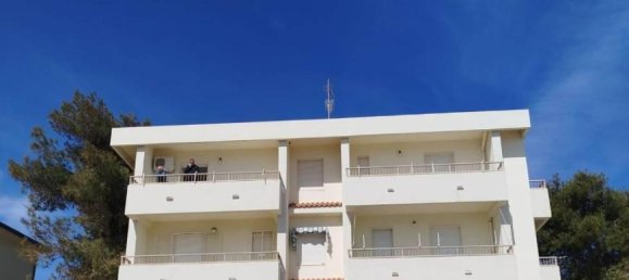 3 rooms Apartment in Strongoli, Italy No. 19308 5