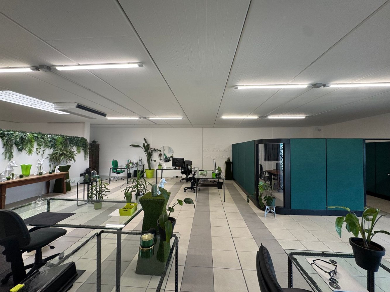 160m² Office in Udine, Italy No. 310882