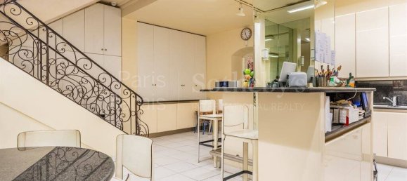 Дуплекс с 3 спальнями в Париж, Франция № 182612 16