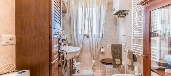 Квартира с 2 комнатами в Рим, Италия № 261482 16