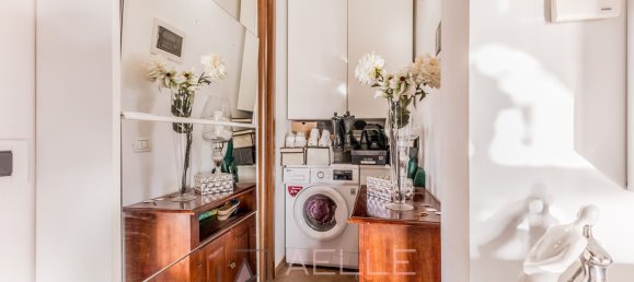 Квартира с 2 комнатами в Рим, Италия № 261482 15