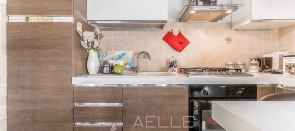 Квартира с 2 комнатами в Рим, Италия № 261482 10