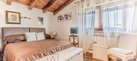 Квартира с 2 комнатами в Рим, Италия № 261482 4