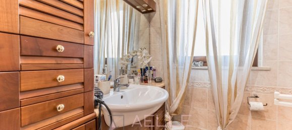 Квартира с 2 комнатами в Рим, Италия № 261482 17