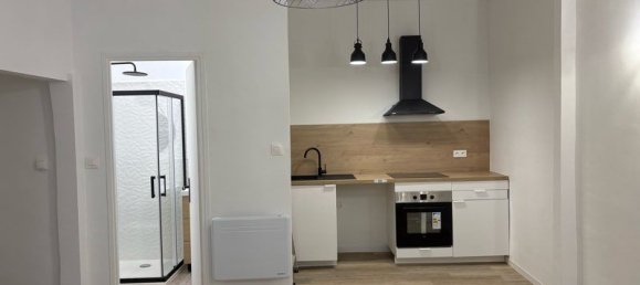 Studio in La Ciotat, France No. 301098 2