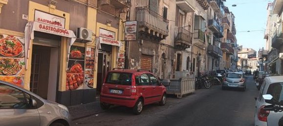 2 rooms Apartment in Catania, Italy No. 279051 3