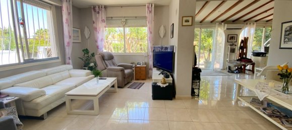 4 غرف نوم فيلا في Albir, Spain رقم 13700 10