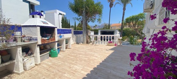 4 غرف نوم فيلا في Albir, Spain رقم 13700 28