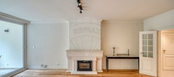 3 bedrooms Apartment in Cascais, Portugal No. 252729 4