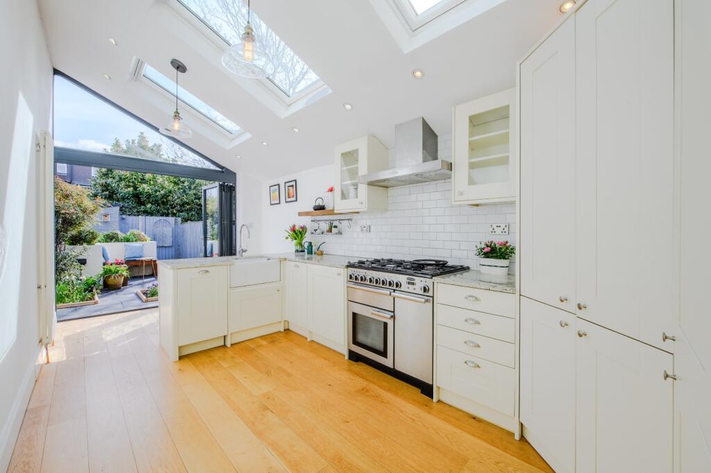 2 Schlafzimmer Haus in East Sheen, United Kingdom, Nr. 8951