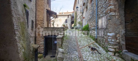 5 bedrooms House in Contigliano, Italy No. 341633 4