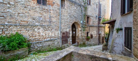 5 bedrooms House in Contigliano, Italy No. 341633 8