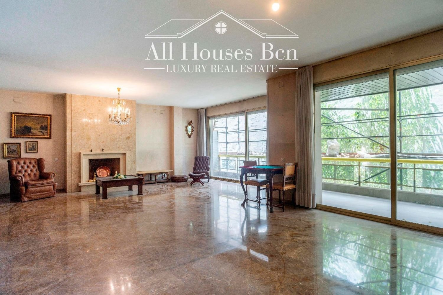 5 bedrooms Apartment in Barcelona, Spain No. 139936