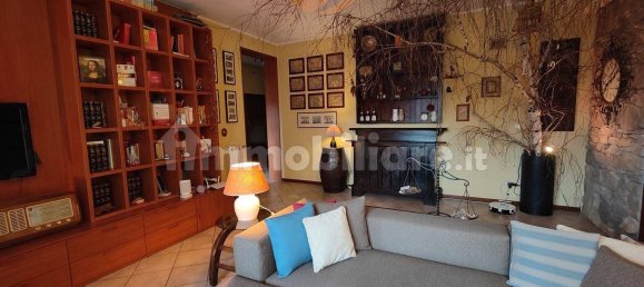 2 Schlafzimmer Wohnung in Biassono, Italy, Nr. 274556 5