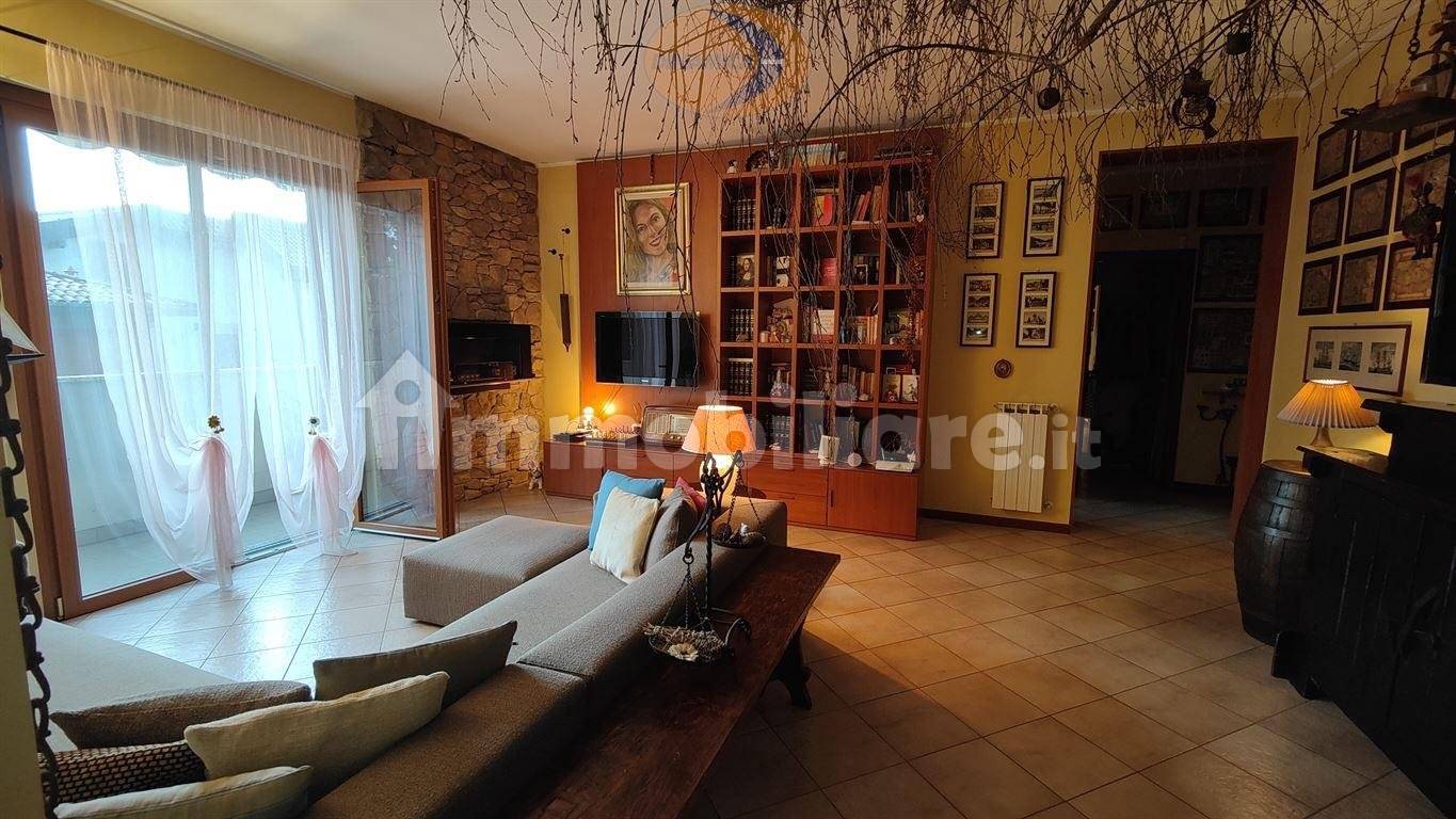 2 Schlafzimmer Wohnung in Biassono, Italy, Nr. 274556