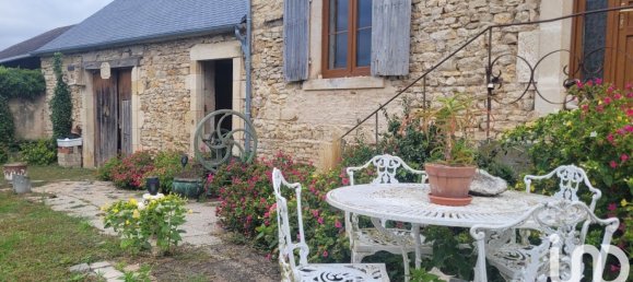 Дом с 8 комнатами в Сен-Жорж-де-Пуазьё, Франция № 241077 6