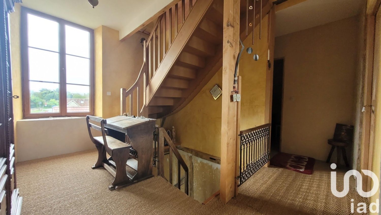 Дом с 8 комнатами в Сен-Жорж-де-Пуазьё, Франция № 241077