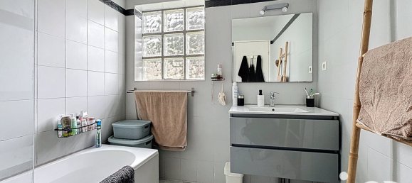 3 chambres Maison de ville à Châtillon-sur-Marne, France No. 46229 10