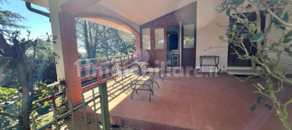 3 bedrooms Villa in Ronciglione, Italy No. 151465 2