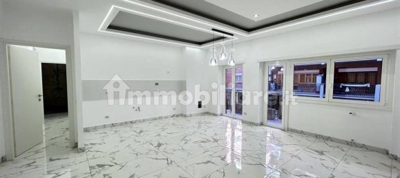 3 bedrooms Apartment in Rome, Italy No. 16872 2