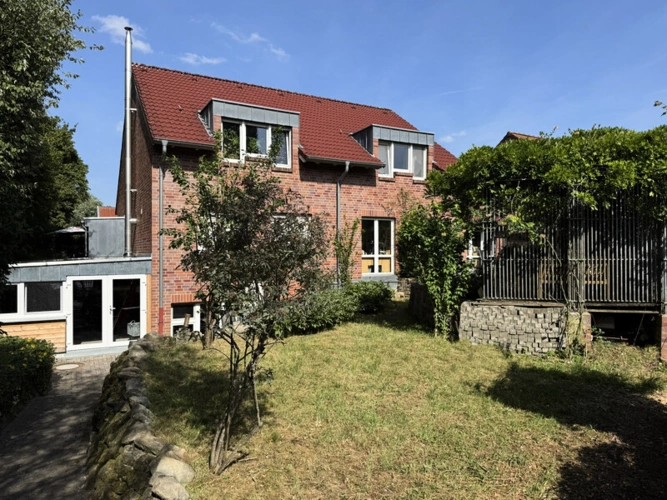 Adosado de 9 dormitorios en Munster, Germany No. 339353