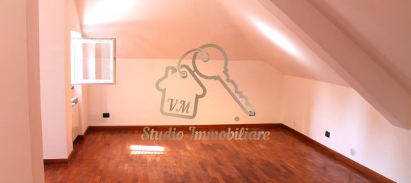 3 rooms Apartment in Castelnuovo di Porto, Italy No. 235370 3