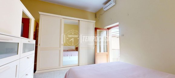 3 rooms House in Bari, Italy No. 289163 7