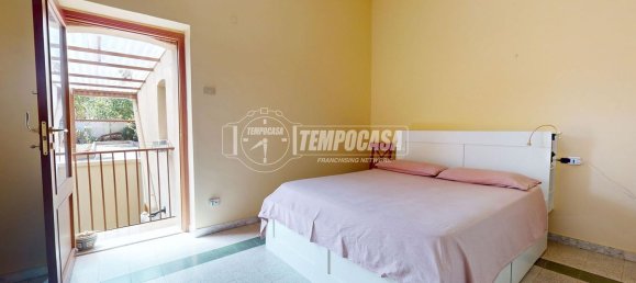 3 rooms House in Bari, Italy No. 289163 6
