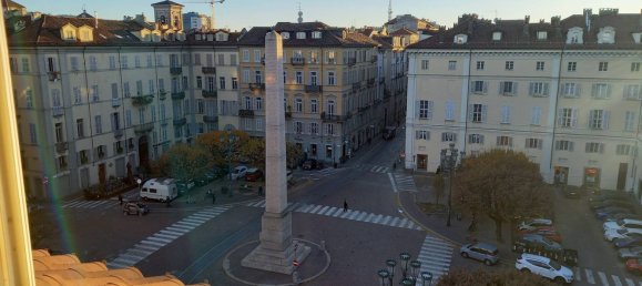 4 bedrooms Apartment in Turin, Italy No. 380896 2