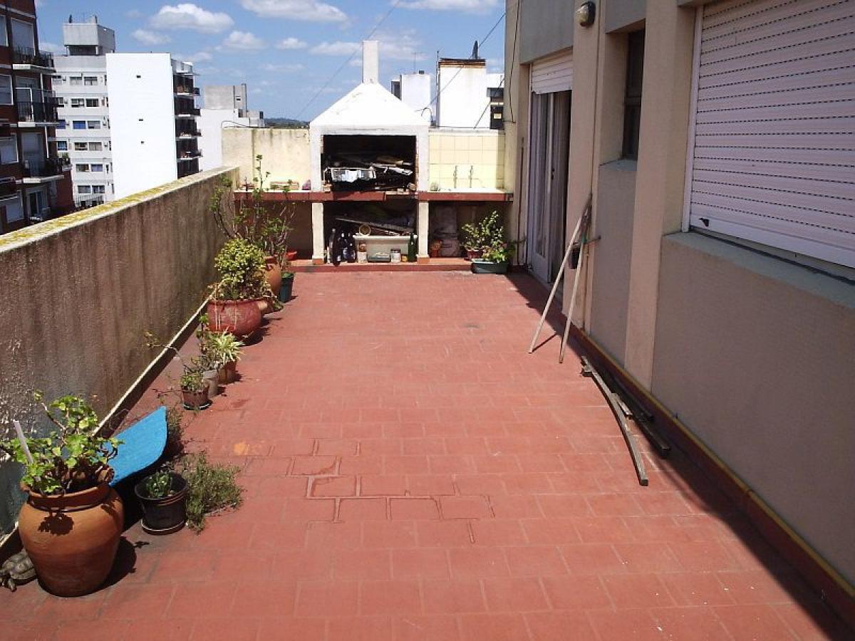 3 bedrooms Apartment in Mar del Plata, Argentina No. 80906