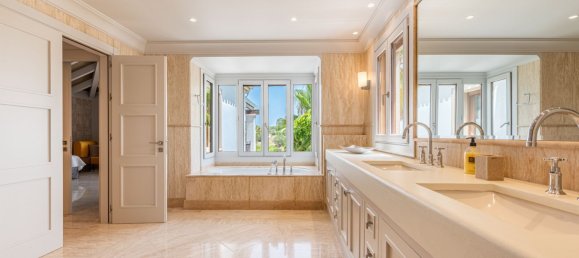 16 bedrooms Villa in El Paraiso, Spain No. 146163 41