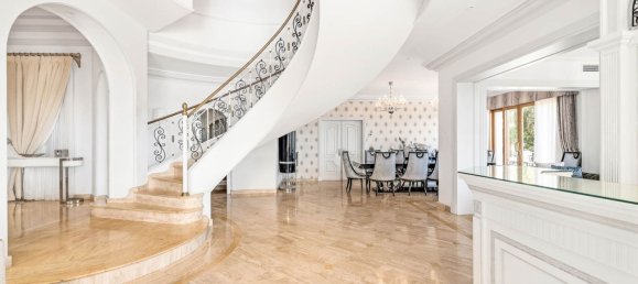 16 bedrooms Villa in El Paraiso, Spain No. 146163 23