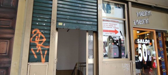 5 rooms Commercial property in Turin, Italy No. 43939 3