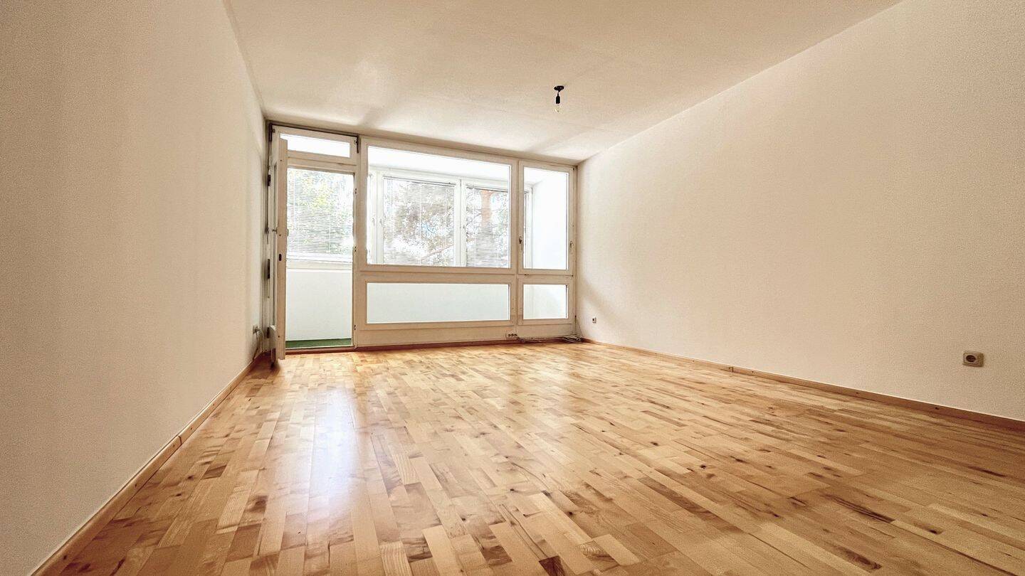 2 rooms Apartment in Regensburg, Germany No. 338721
