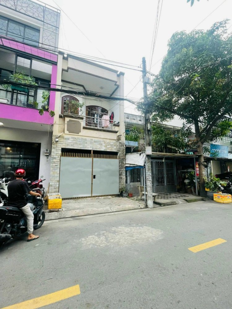 83m² Townhouse in District 7, Vietnam No. 20080