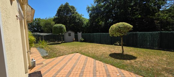 Casa de 3 dormitorios en Saint-Berthevin, France No. 303583 2