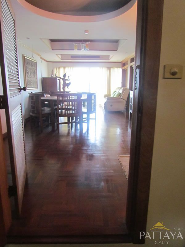 2 bedrooms Condo in Pattaya, Thailand No. 1057