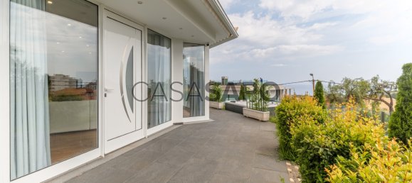 Дом с 3 спальнями в Фуншал, Португалия № 133057 3